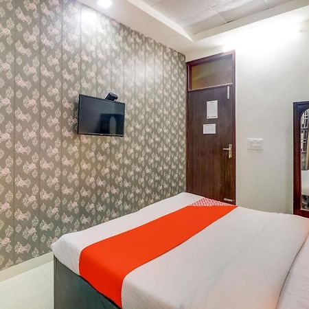 Hotel Oyo 74060 Taj Residency Neu-Delhi Exterior foto