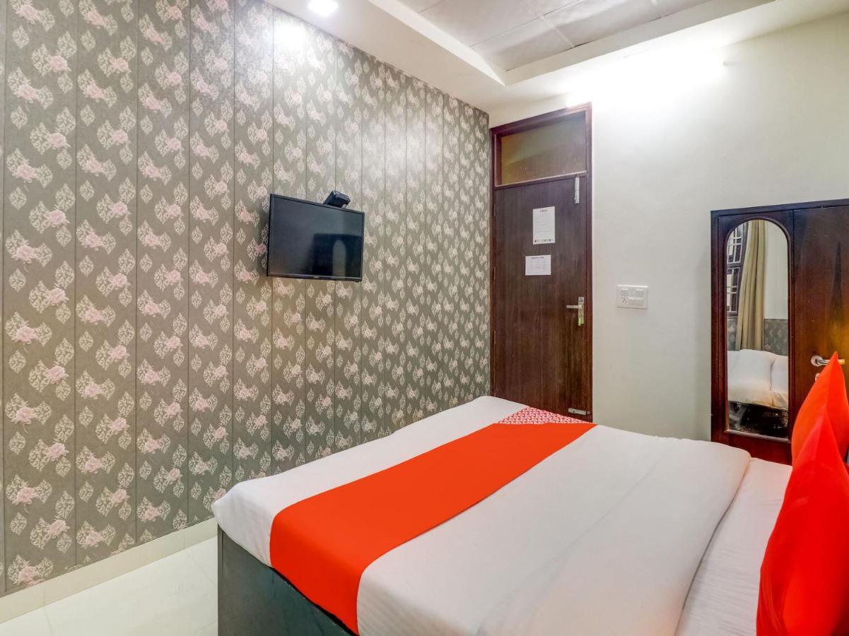 Hotel Oyo 74060 Taj Residency Neu-Delhi Exterior foto